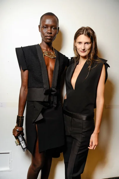 Look 57